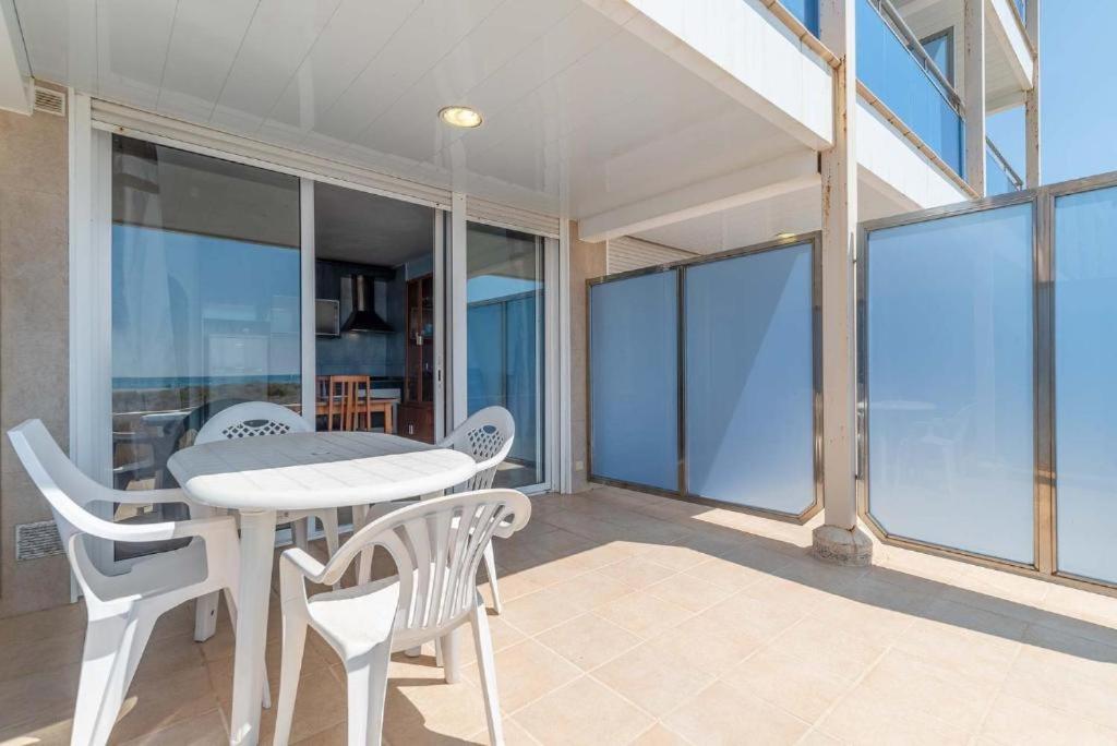 Apartamentos Denis カステルデフェルス エクステリア 写真