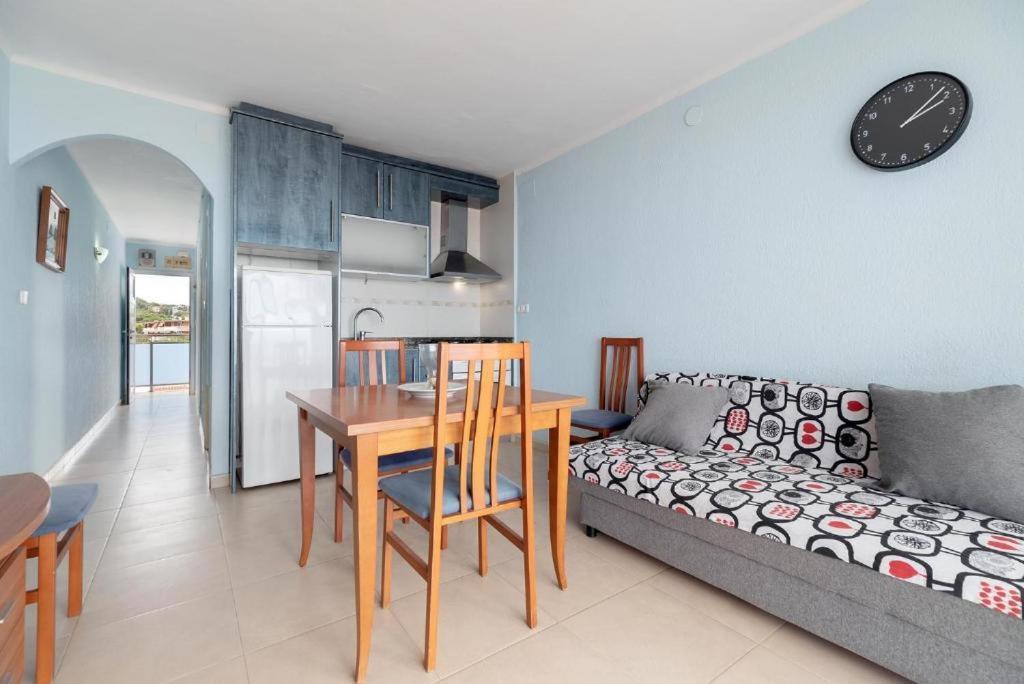 Apartamentos Denis カステルデフェルス エクステリア 写真